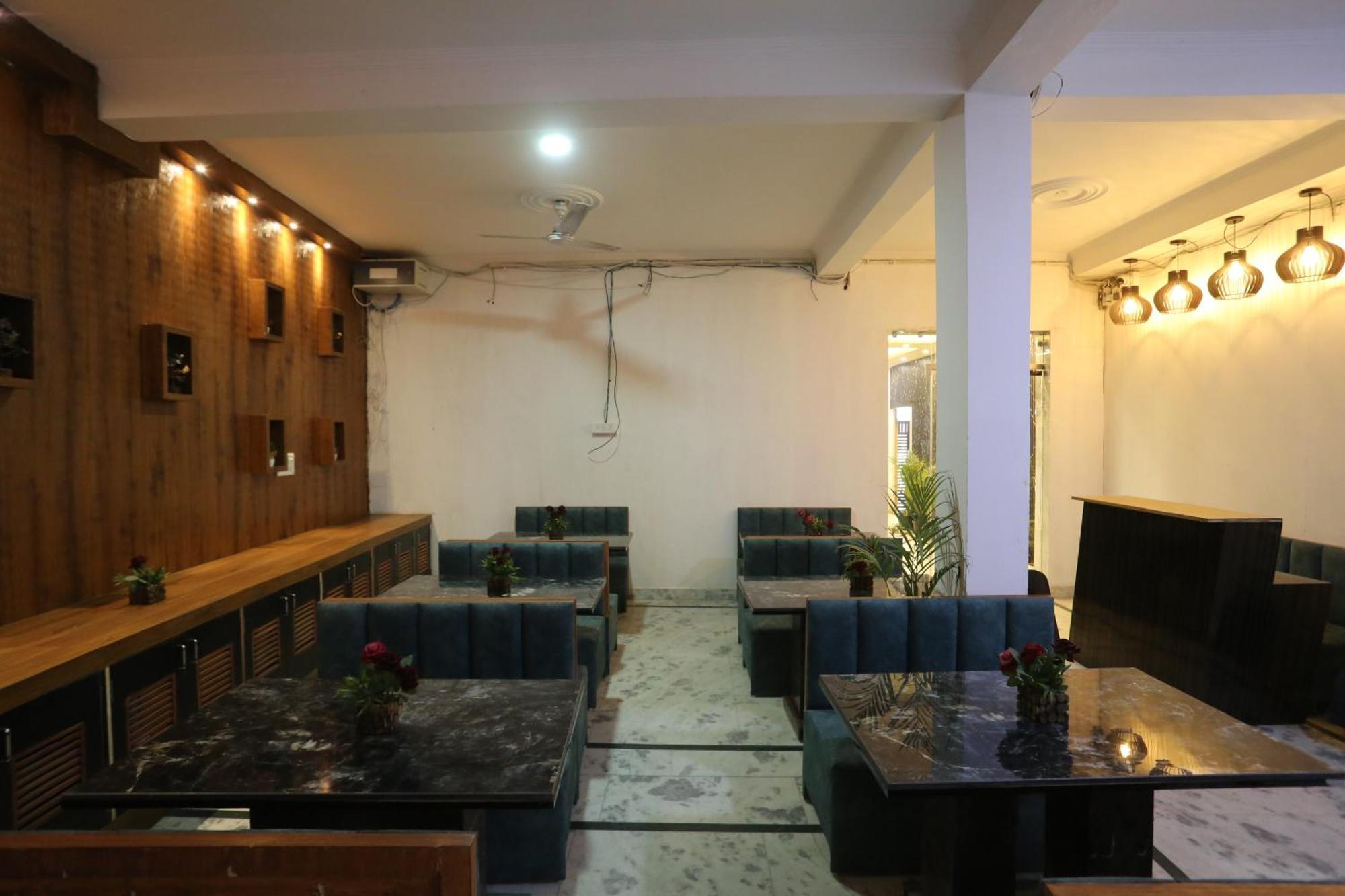 Backpackers - Ink Hotels Delhi Airport By Ss Group Nova Deli Exterior foto