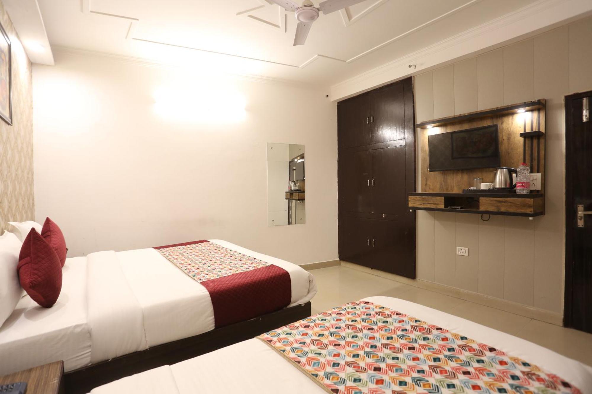 Backpackers - Ink Hotels Delhi Airport By Ss Group Nova Deli Exterior foto