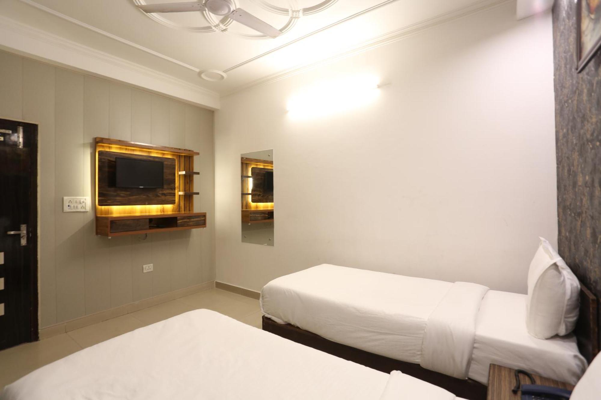 Backpackers - Ink Hotels Delhi Airport By Ss Group Nova Deli Exterior foto