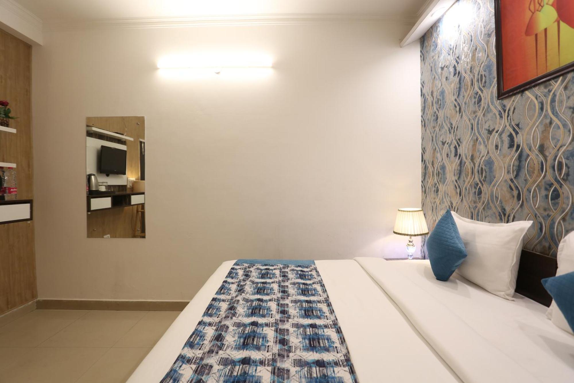 Backpackers - Ink Hotels Delhi Airport By Ss Group Nova Deli Exterior foto