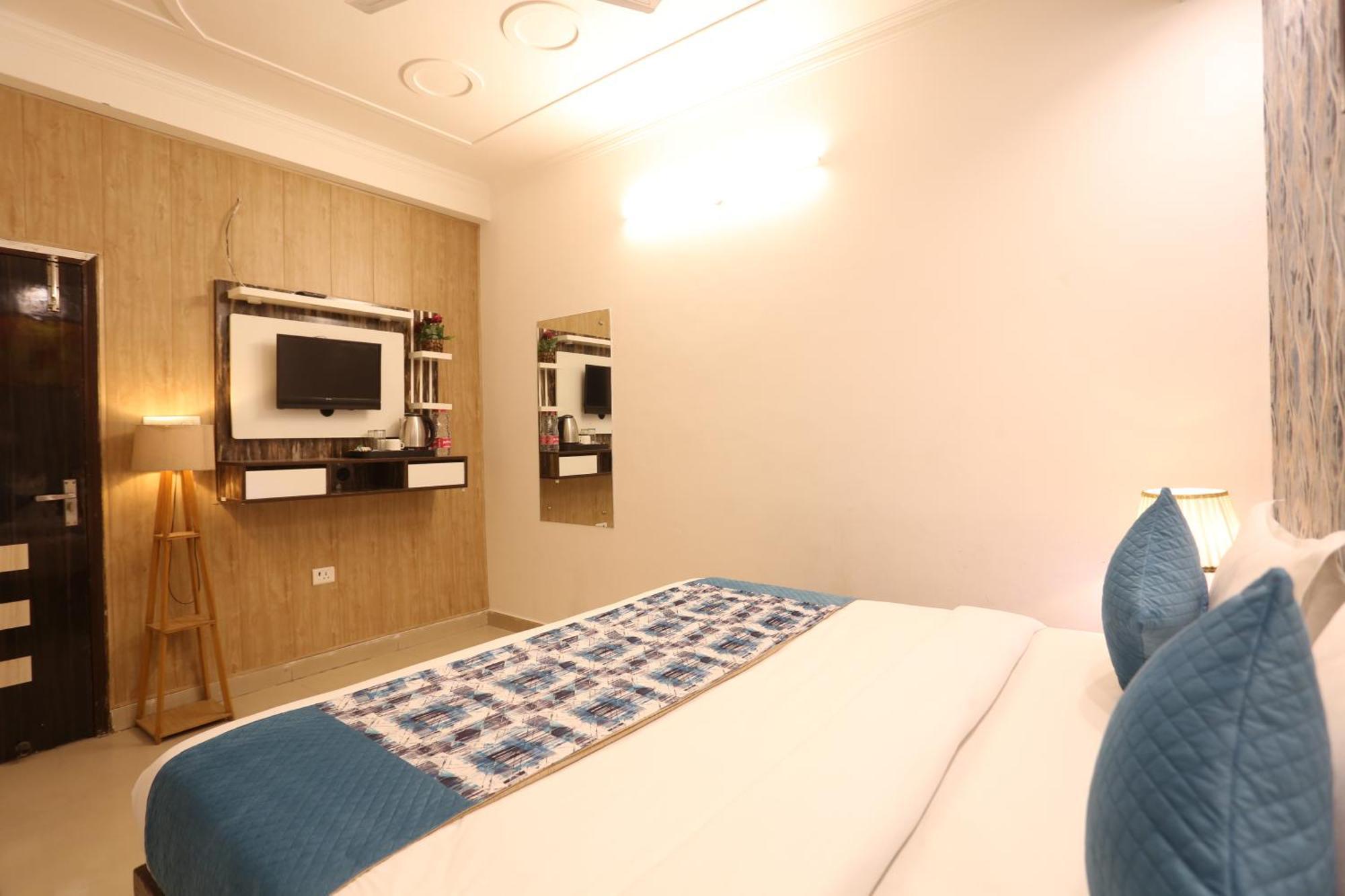 Backpackers - Ink Hotels Delhi Airport By Ss Group Nova Deli Exterior foto