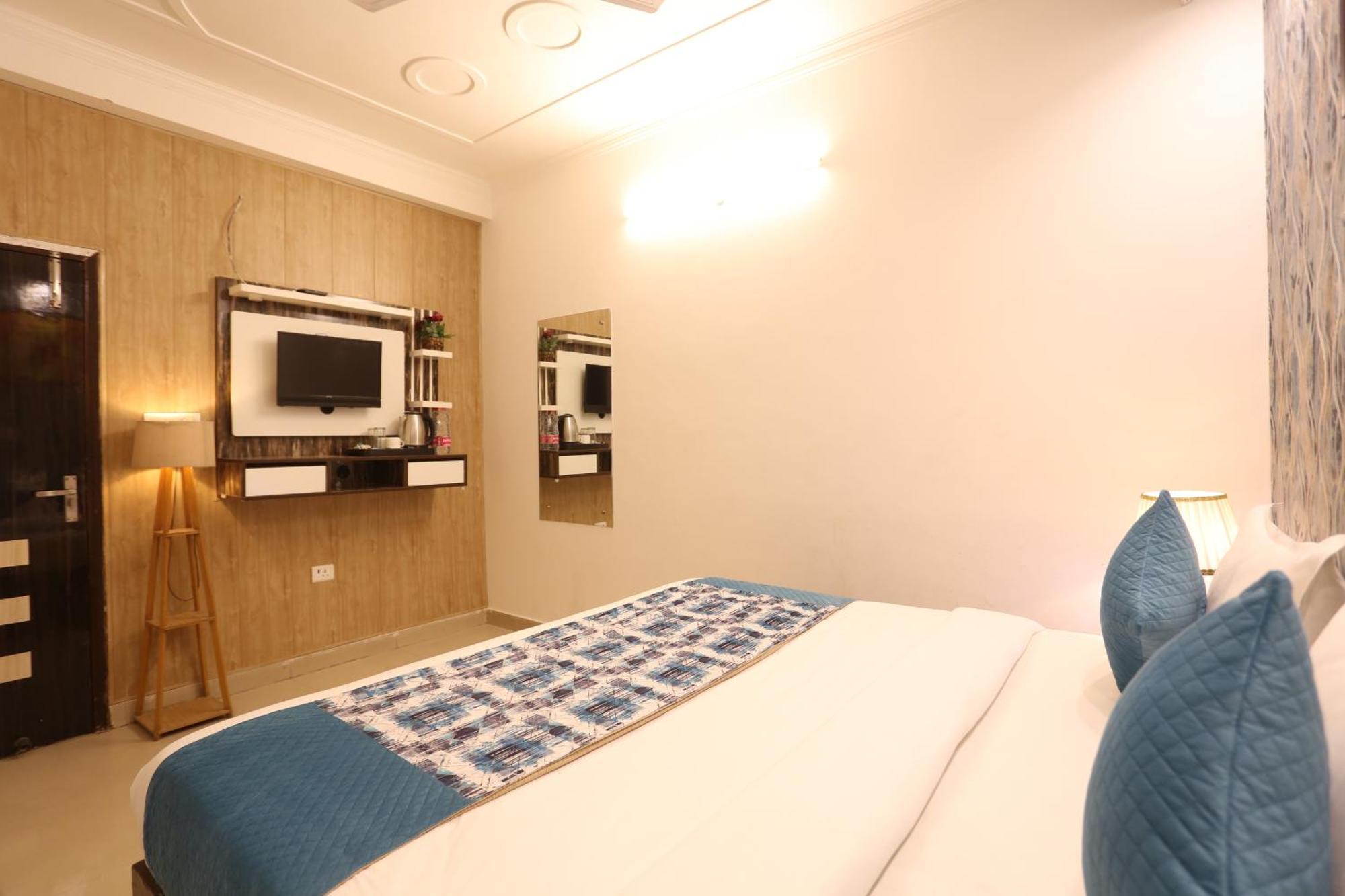 Backpackers - Ink Hotels Delhi Airport By Ss Group Nova Deli Exterior foto